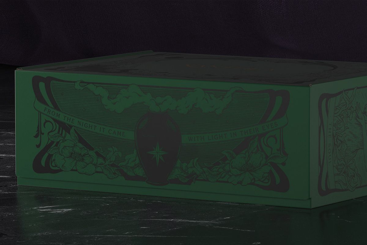 Jewelry Packaging Ideas-side of the green custom jewelry box packaging with magic themed design