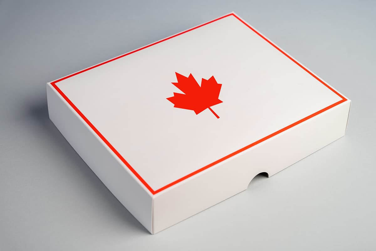 Image showing lid for custom gift boxes with maple leaf design on it.
